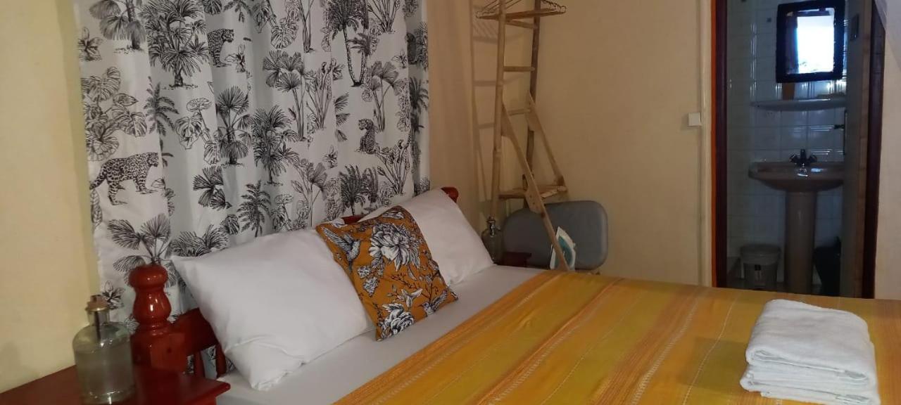 Studio Independant Chez L Habitant- Grand-Bourg  외부 사진